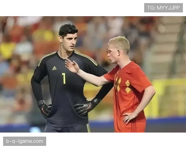 库尔图瓦庆祝动作引爆社交热潮，从冷门到全民模仿的逆袭之路