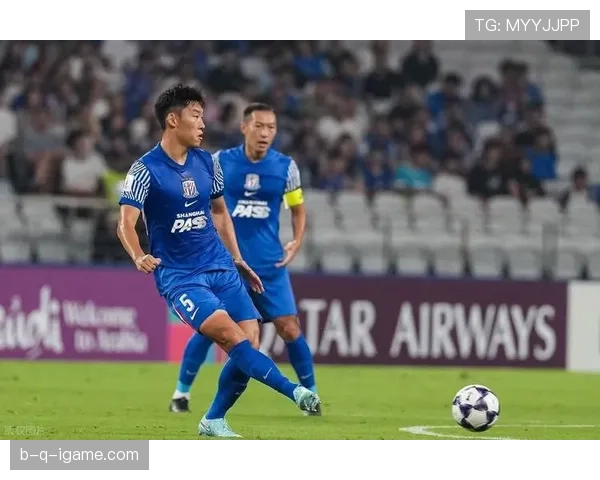 上海申花新赛季强势崛起,联赛排名跃居前列展现强劲竞争力 上海申花新赛季强势崛起,联赛排名跃居前列展现强劲竞争力