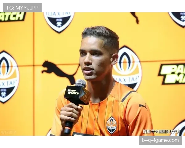 亨克防守表现抢眼，后防线稳健成球队关键亮点