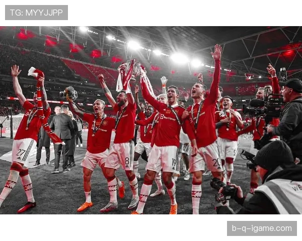 曼联新赛季开局强劲，重返巅峰之路表现备受关注