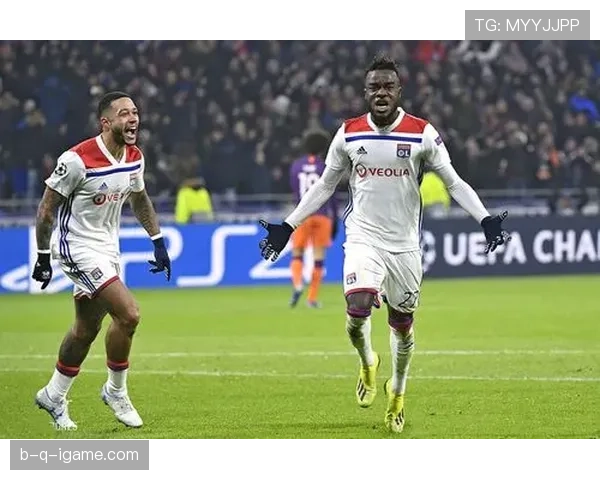 里昂持续保持强大实力,以精彩表现获得近期比赛胜利 里昂持续保持强大实力,以精彩表现获得近期比赛胜利