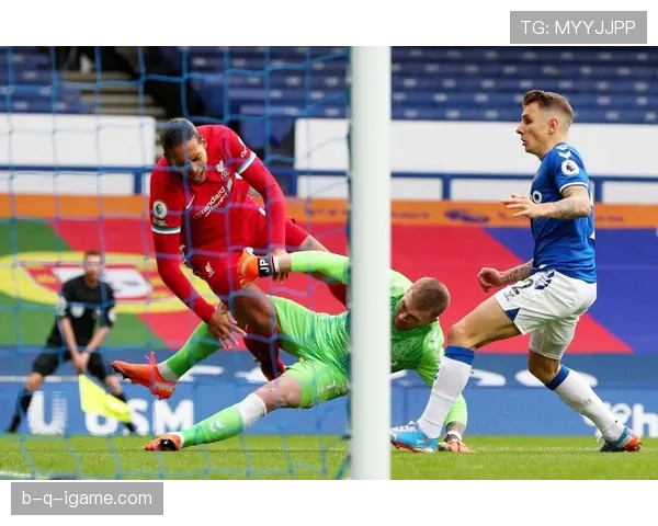 阿诺德与特里在边后卫前插频率下形成结构分散趋势