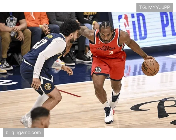 伦纳德减少单打转无球制造错位提升关键回合效率